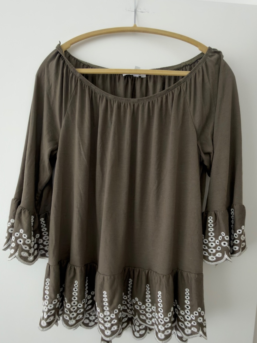 Women’s Olive Embroidered Peasant Top - Size Large